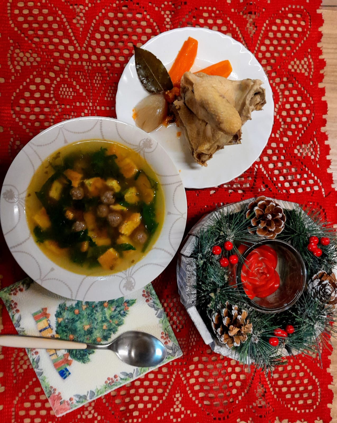 BRODO DI GALLINA DEL PRANZO DI NATALE